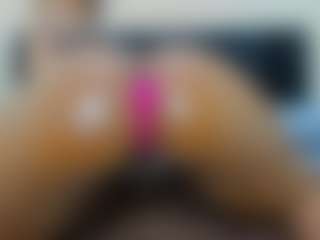 Cutie-bootie's Live Sex Cam Show