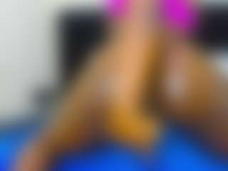 Cutie-bootie's Live Sex Cam Show