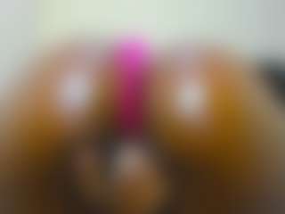 Cutie-bootie's Live Sex Cam Show