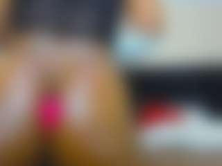 Cutie-bootie's Live Sex Cam Show