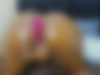Live cam show with Cutie-bootie - Blonde Hair on CamClone