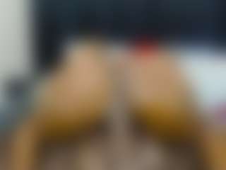 Live cam show with Cutie-bootie - Athletic Ebony on Strip Flash - Live Sex Shows