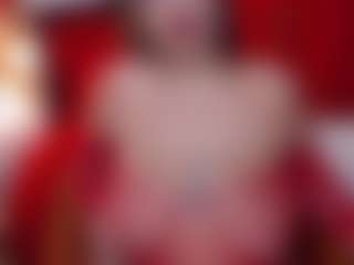 Live cam show with LunaxxxCandy - Thin on Instabang