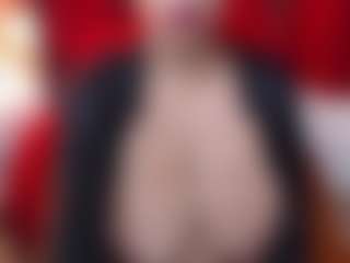 Live cam show with LunaxxxCandy - Morena on CamSextacy