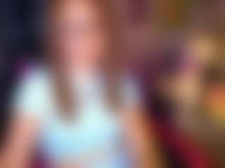 Live cam show with danielle-rose - Brown Hair MILF on xDating