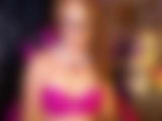 Live cam show with danielle-rose - Striptease MILF on xDating