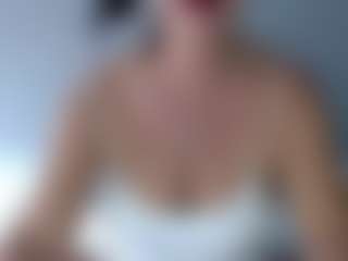LindaBr75's Live Sex Cam Show
