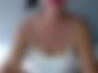 Live cam show with LindaBr75 - Granny on Milfs Live