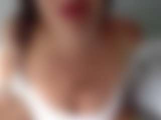 LindaBr75's Live Sex Cam Show