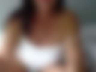 Live cam show with LindaBr75 - MILF on studioflirtlive.com