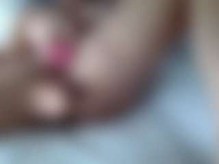 LindaBr75 MILF webcam performer live streaming