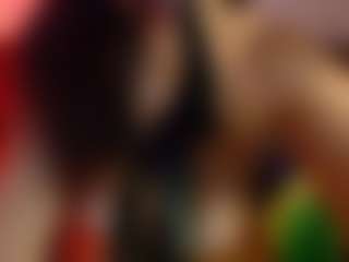 LindaBr75 MILF webcam performer live streaming