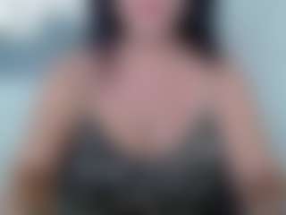 Live cam show with LindaBr75 - Normal on Camsoda