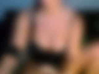 Live cam show with LindaBr75 - Trimmed Granny on Camsoda