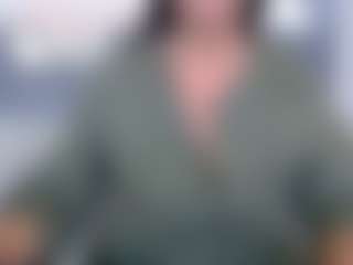Live cam show with LindaBr75 - Granny on xxxlivecams.org