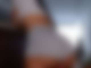 Live cam show with kendallrose - Blowjob on Soda Cam