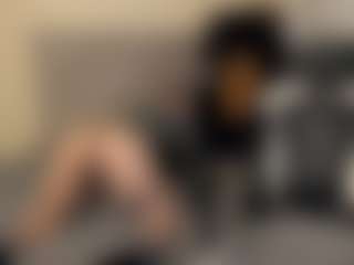 Live cam show with Salome - Teen (18+) on hotwifechat.live