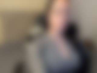 Live cam show with Salome - Fingering on hotwifechat.live