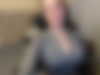 Live cam show with Salome - Brown Hair on MyBangCams