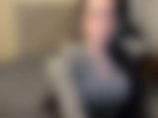 Live cam show with Salome - Lovense on TottyGirls