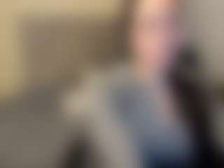 Live cam show with Salome - Brown Hair on hotwifechat.live
