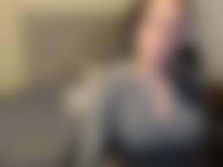 Live cam show with Salome - Brown Hair on Camsoda