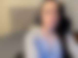 Live cam show with Salome - Shaved Pussy on hrnylive.com