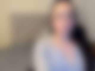 Live cam show with Salome - Dirty Talk on fuklive.com