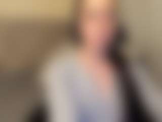 Live cam show with Salome - BBW on UwU Esports