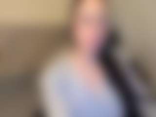 Live cam show with Salome - Brown Hair on googirlz