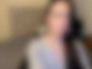 Live cam show with Salome - Squirt on UwU Esports