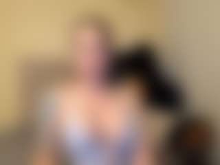 Live cam show with Salome - Anal Toys on Camversity