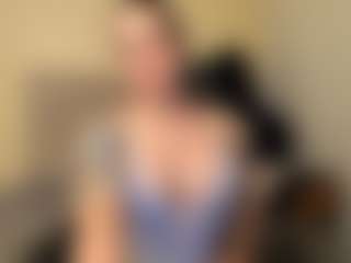Live cam show with Salome - Lovense Teen (18+) on chickslive.net