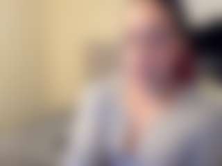 Live cam show with Salome - Big Tits on chickslive.net