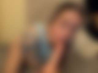 Live cam show with Salome - Deepthroat on SinfulBabes