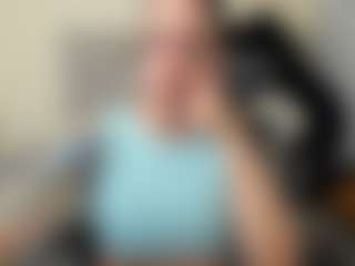 Live cam show with Salome - BBW Teen (18+) on Hubzter Live