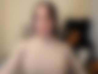 Live cam show with Salome - Oil on StripNow