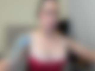 Live cam show with Salome - Tease Brown Hair on AdultVida.com