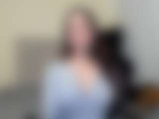Live cam show with Salome - Cum Brown Hair on Cam Slut