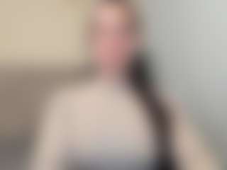 Live cam show with Salome - Blowjob on Camsoda