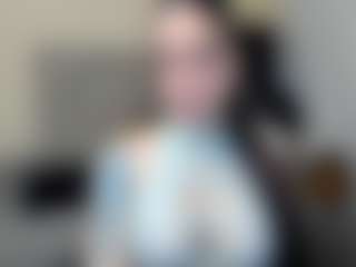 Live cam show with Salome - Brown Hair Teen (18+) on Camming Site