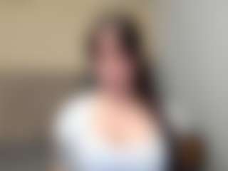 Live cam show with Salome - Tease Brown Hair on StripNow