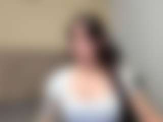 Live cam show with Salome - Squirt on CamSodaAdn