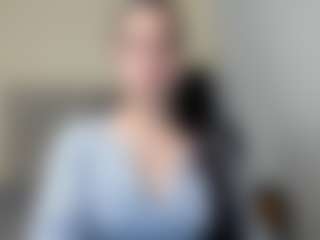 Live cam show with Salome - Big Tits Brown Hair on Camming Site