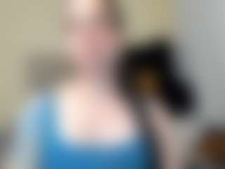 Live cam show with Salome - Big Ass on Camsoda