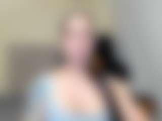 Live cam show with Salome - Asshole Brown Hair on Camming Site