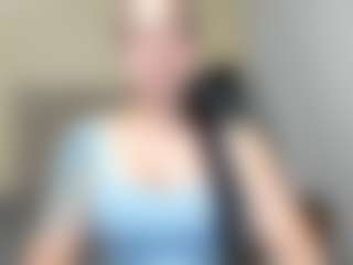Live cam show with Salome - Athletic Brown Eyes on madthumbs