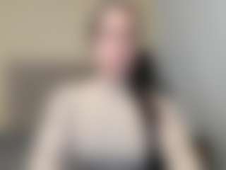 Live cam show with Salome - Curvy Teen (18+) on SinfulBabes