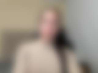 Live cam show with Salome - Ride on Camsoda