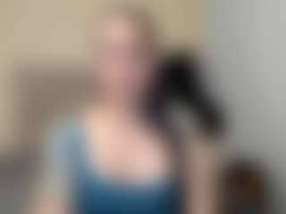Live cam show with Salome - Brown Hair Teen (18+) on thefappeningchat.com